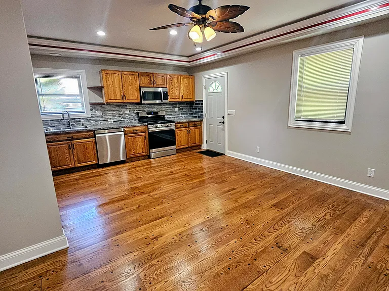 203 N Page St — Photo 13