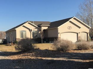 392 N Wrathall Cir, Grantsville, UT 84029
