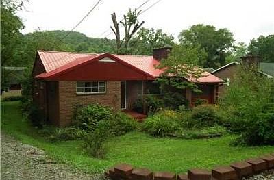1st image of 3806 Crede Dr