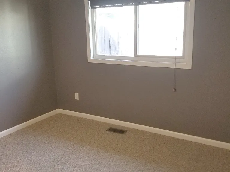 510 S Phillippi St — Photo 10