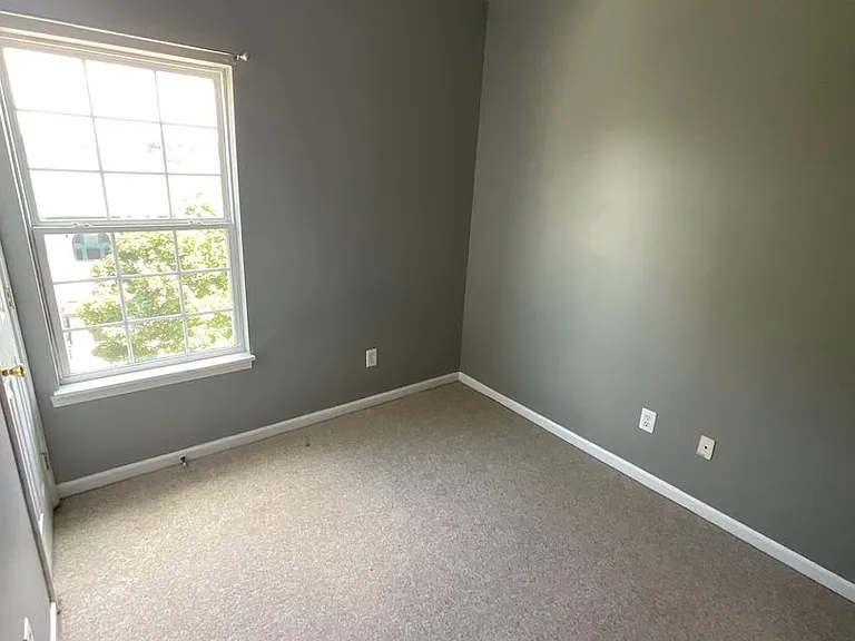 125 N Washington St — Photo 133
