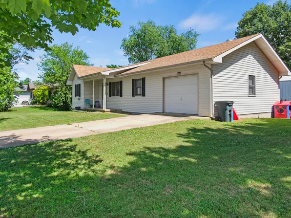 1502 Stewart Street, West Plains, MO 65775