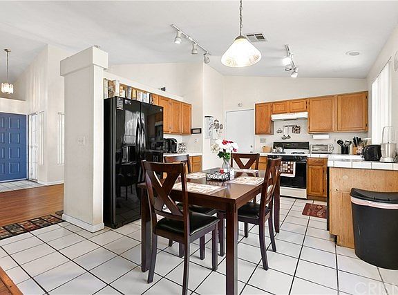 3rd image of 3005 Holline Ct