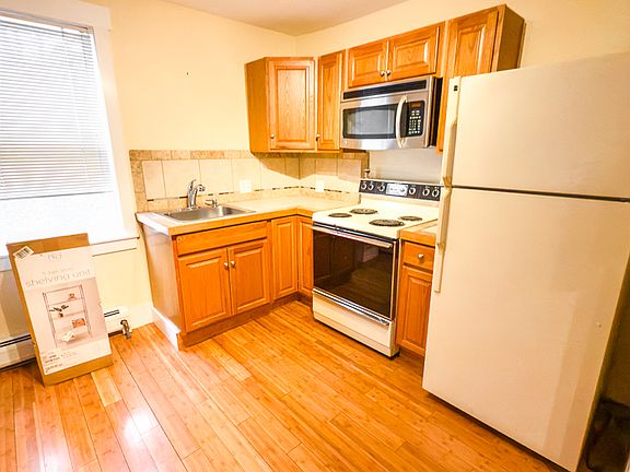 3rd image of 31 Northfield St #33