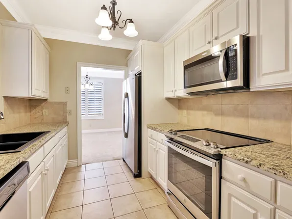 Polo Club Residences, 7676 E Polo Dr Unit 22, Wichita, KS 67206