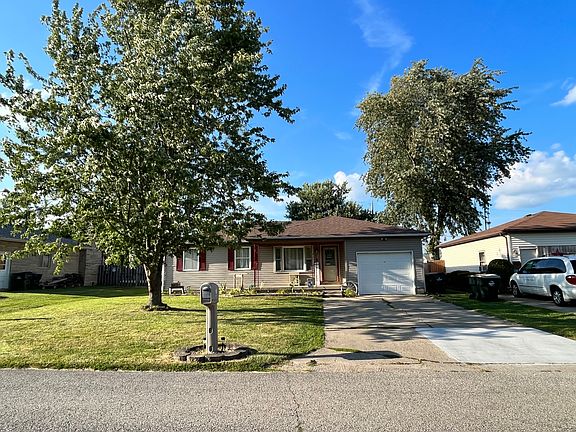 3rd image of 718 W 11th St