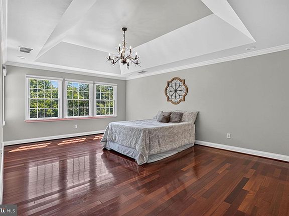4th image of 15107 Jupiter Hills Ln