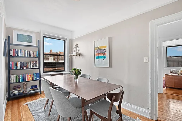 Rented by Compass | media 9