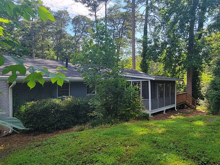 2497 Wentworth Dr NE — Photo 3