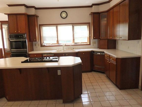 5th image of 11170 Arrowhead Dr