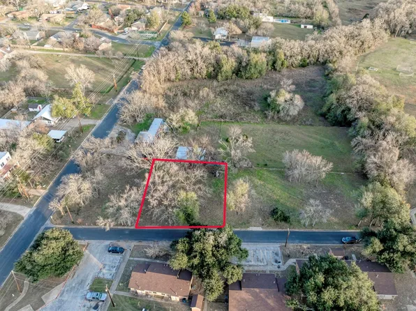 LOT 2 E Alamo St #2, Elgin, TX 78621