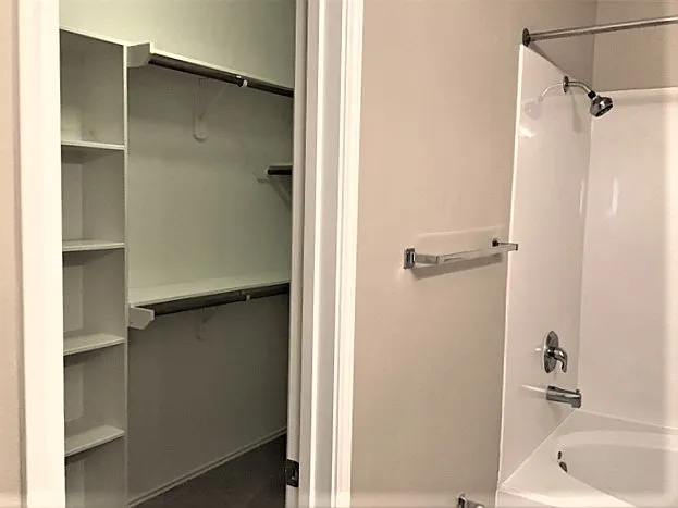 2026 Acorn Glen Trl — Photo 14