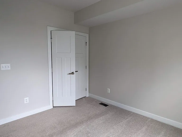 42595 Burbank Ter — Photo 25