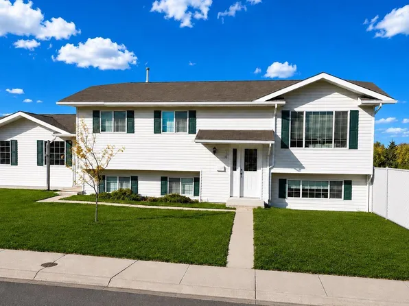 614 19th St, Cold Lake, AB T9M 1C6