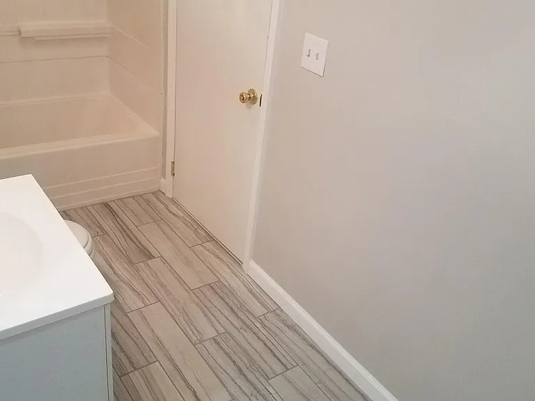 223 Riverside Dr — Photo 8