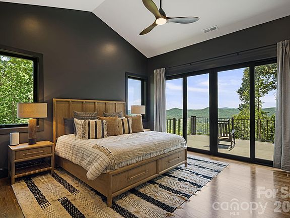 4th image of 538 Pinnacle Mountain Rd