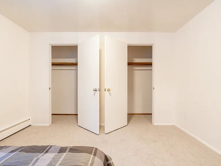Hamlin Place — Photo 15