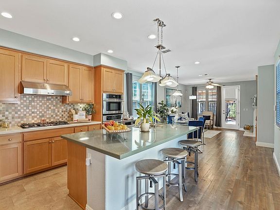 4th image of 16885 San Benancio Way
