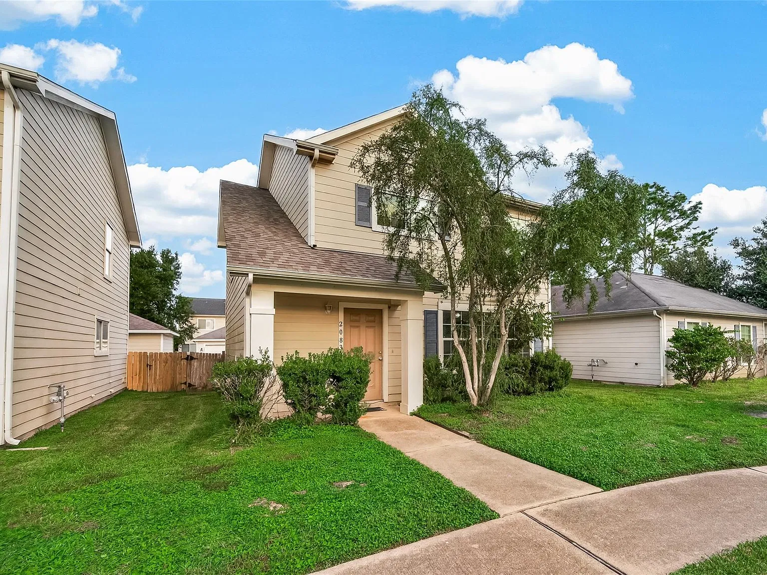3 bed, 2.5 bath, 1452 sqft, $1,800 — Photo 2