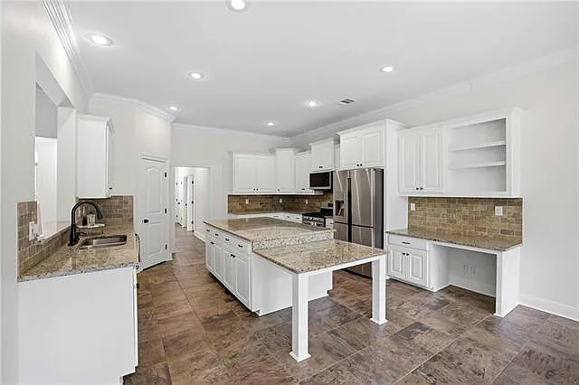 8929 Greenleaves Dr — Photo 8