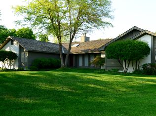 5255 Arrowhead Cir, Williamsburg, MI 49690
