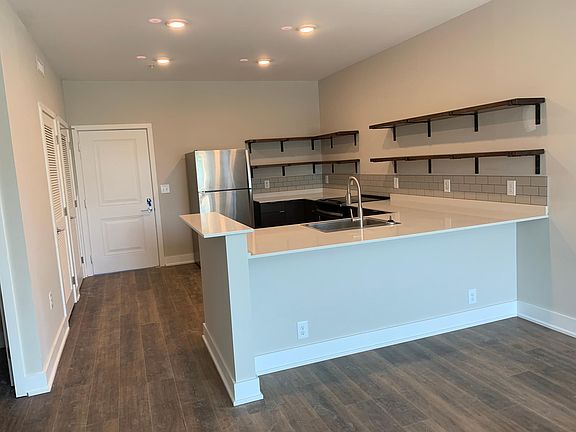 2nd image of 140 Jennings Ave APT 207