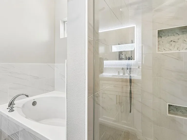 1605 Labarre St — Photo 12