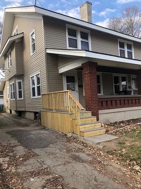 1st image of 33 Woodcrest Ave