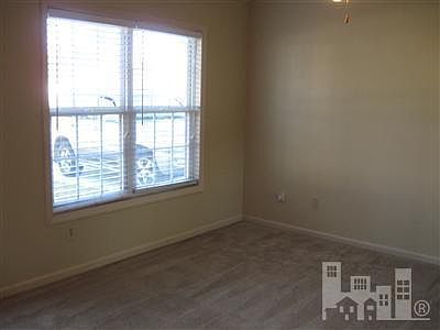 2nd image of 2203 Winter Moss Ln