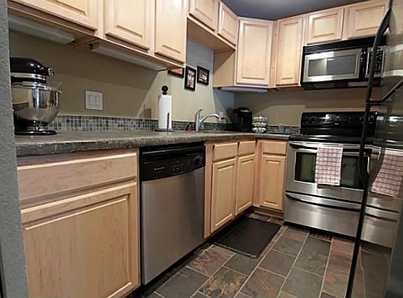 4th image of 5238 Fleetwood Oaks Ave APT 123