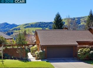 328 Village View Ct, Orinda, CA 94563