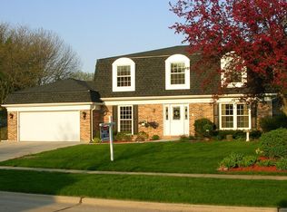 720 Roosevelt Dr, Libertyville, IL