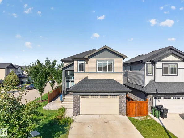 3685 Claxton Pl SW, Edmonton, AB T6W 2B5