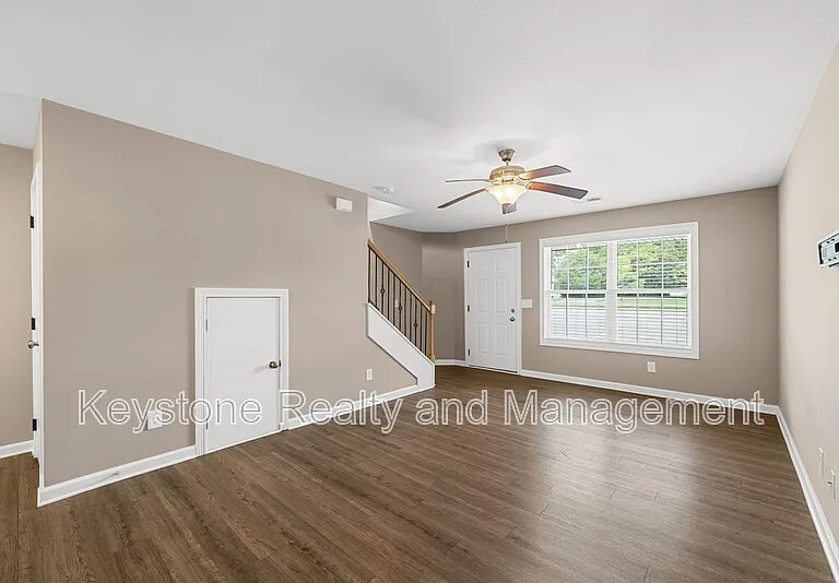 301 Landrum Pl #D — Photo 5