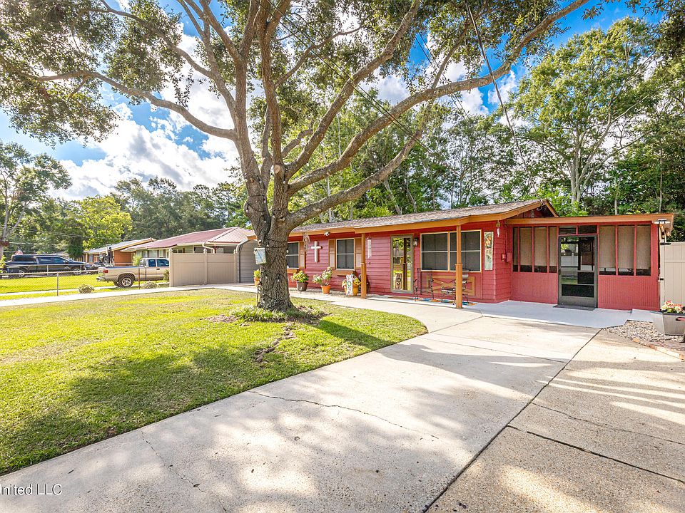 1st image of 215 Linda Dr