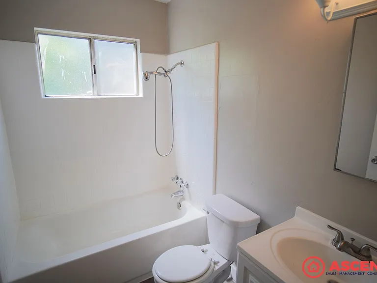 117 Woodrow Avenue — Photo 8