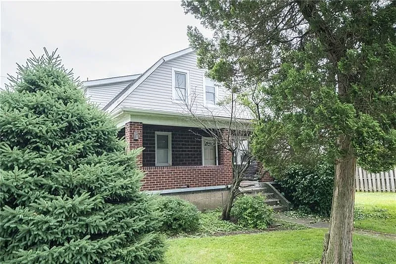 204 Pearl Ave photo 1