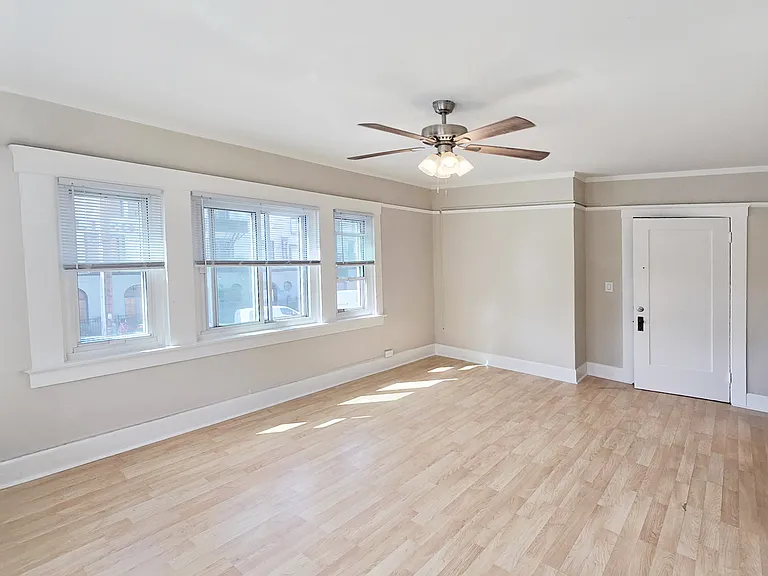 Grandview Apartments — Photo 65