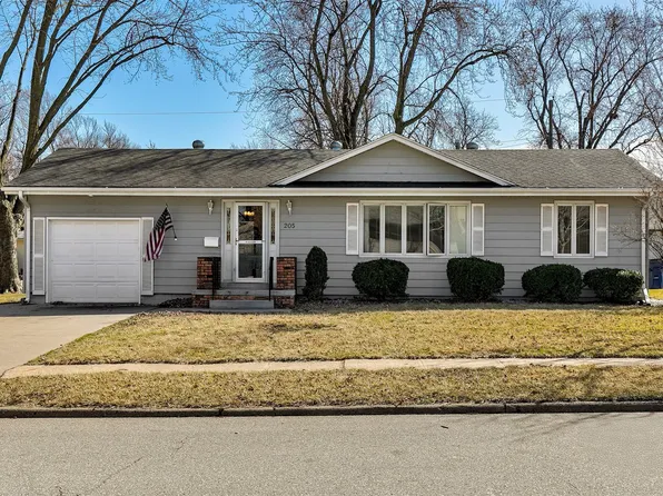 205 SE 7th St, Ankeny, IA 50021