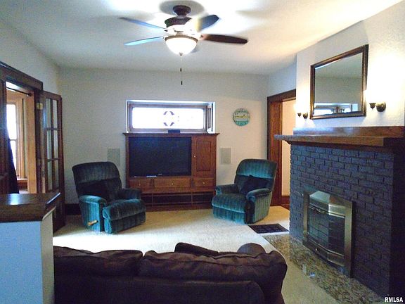 3rd image of 2426 Farnam St