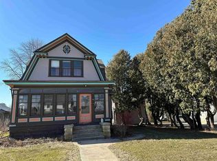 240 S Maple St, Postville, IA 52162