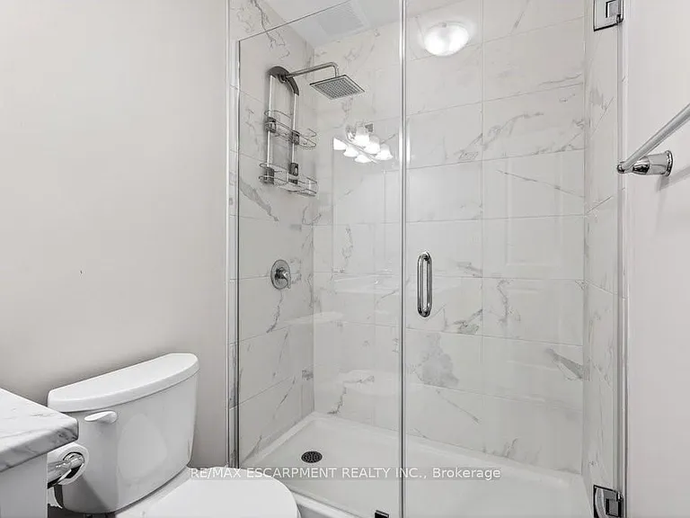 377 Glancaster Rd #16 — Photo 32
