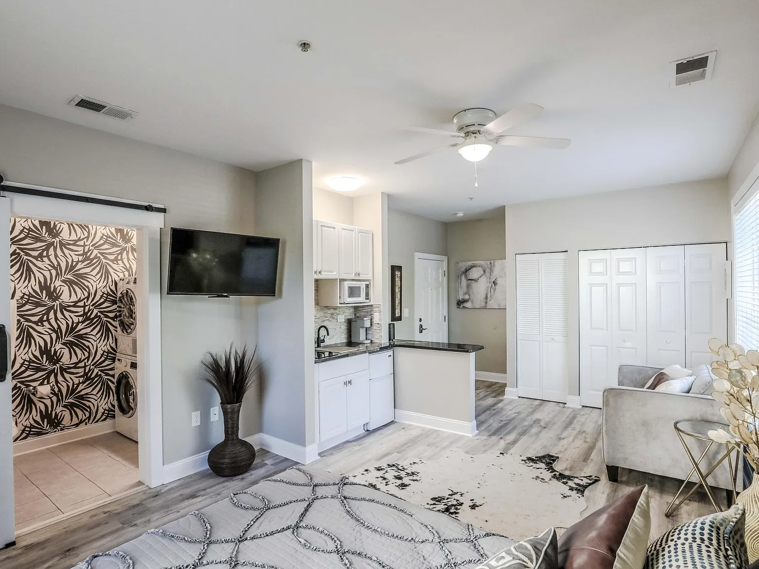 Studio, 500 sqft, $1,350 — Photo 4