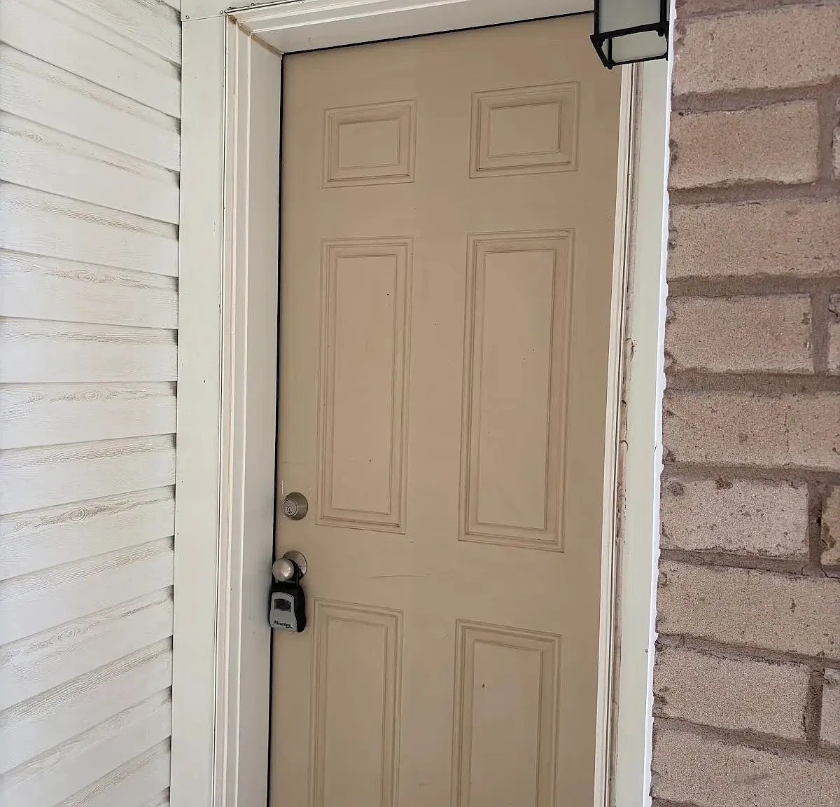 1 bed, $1,590 — Photo 2