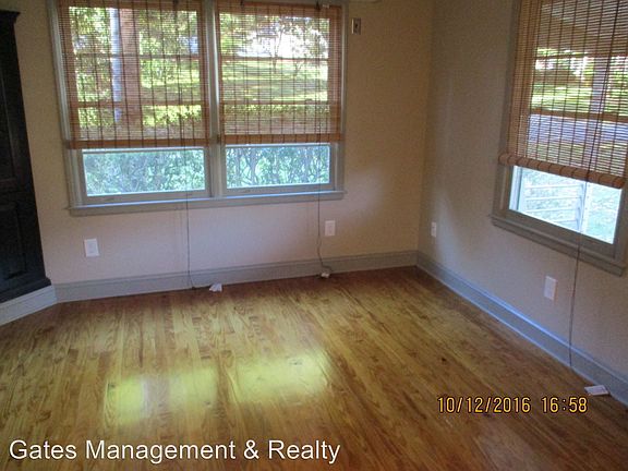 4th image of 105 W Orange St