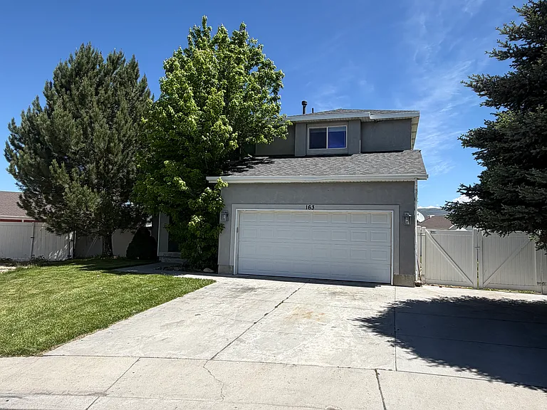 163 Skyline Dr — Photo 2