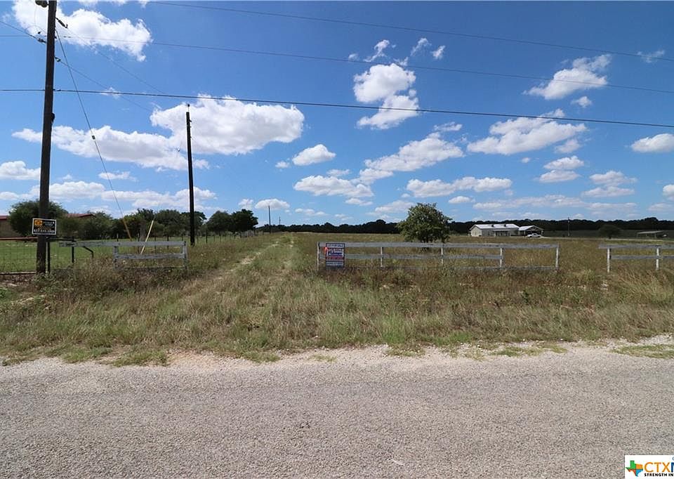 1st image of 200 Lake View Cir