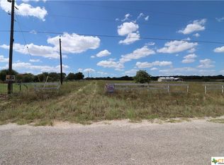 200 Lake View Cir, La Vernia, TX 78121