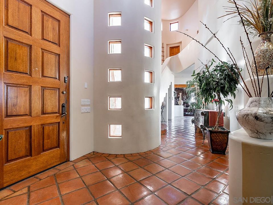 1st image of 2035 Alta Vista Dr