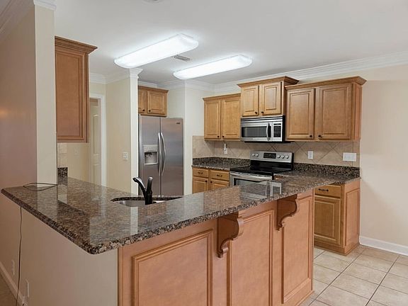 5th image of 280 Rosa Ln